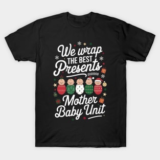 Mother Baby Nurse Christmas Mom Baby Nursing Groovy T-Shirt
